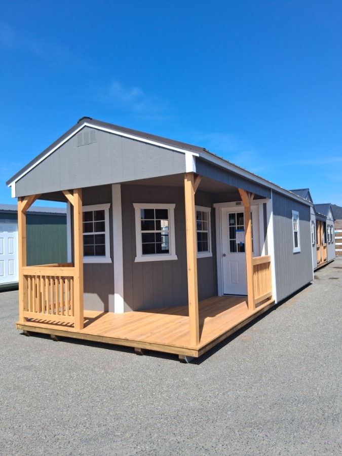 DELUXE PLAYHOUSE 12x28